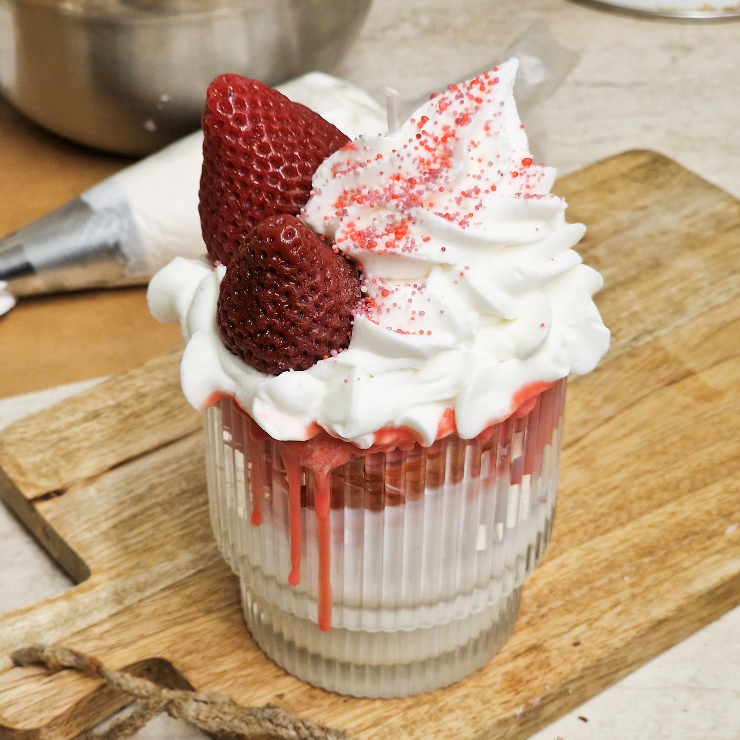 Strawberry Ice Dessert - Handgemachte Kerze