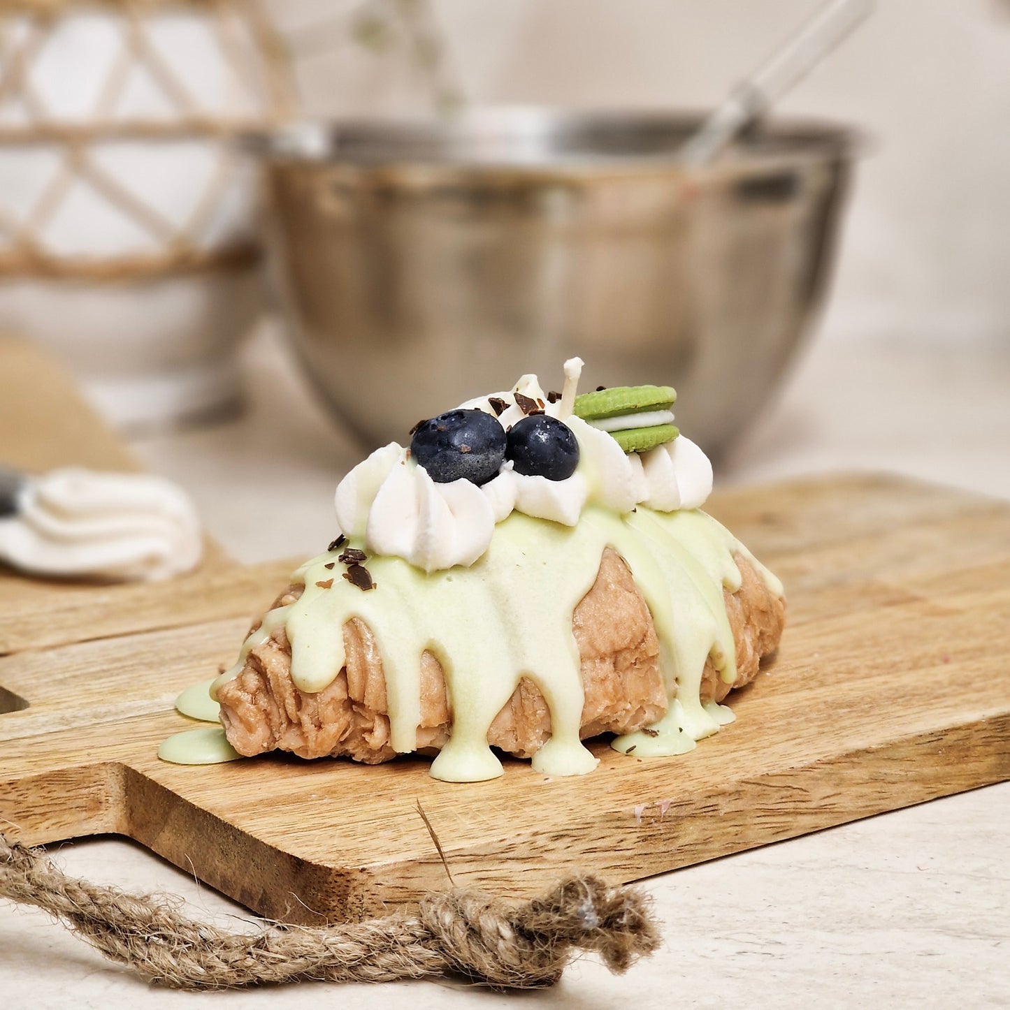 Pistachio Croissant Candle - duftende Kerze