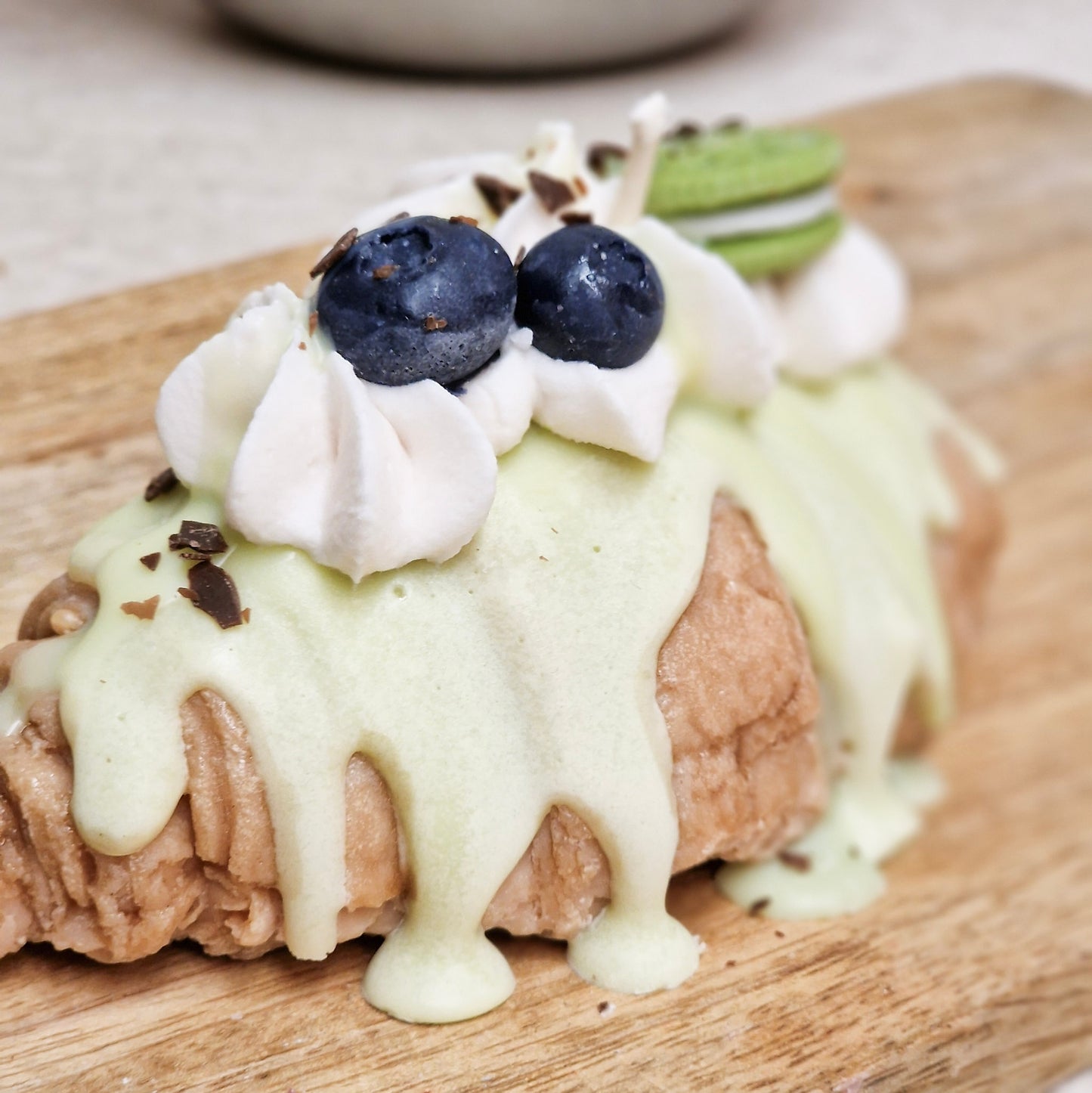 Pistachio Croissant Candle - duftende Kerze