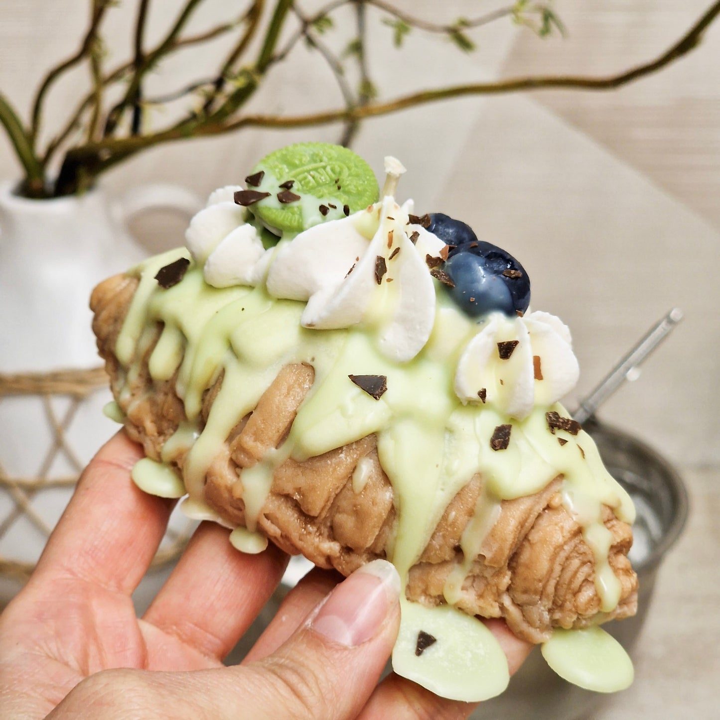 Pistachio Croissant Candle - duftende Kerze