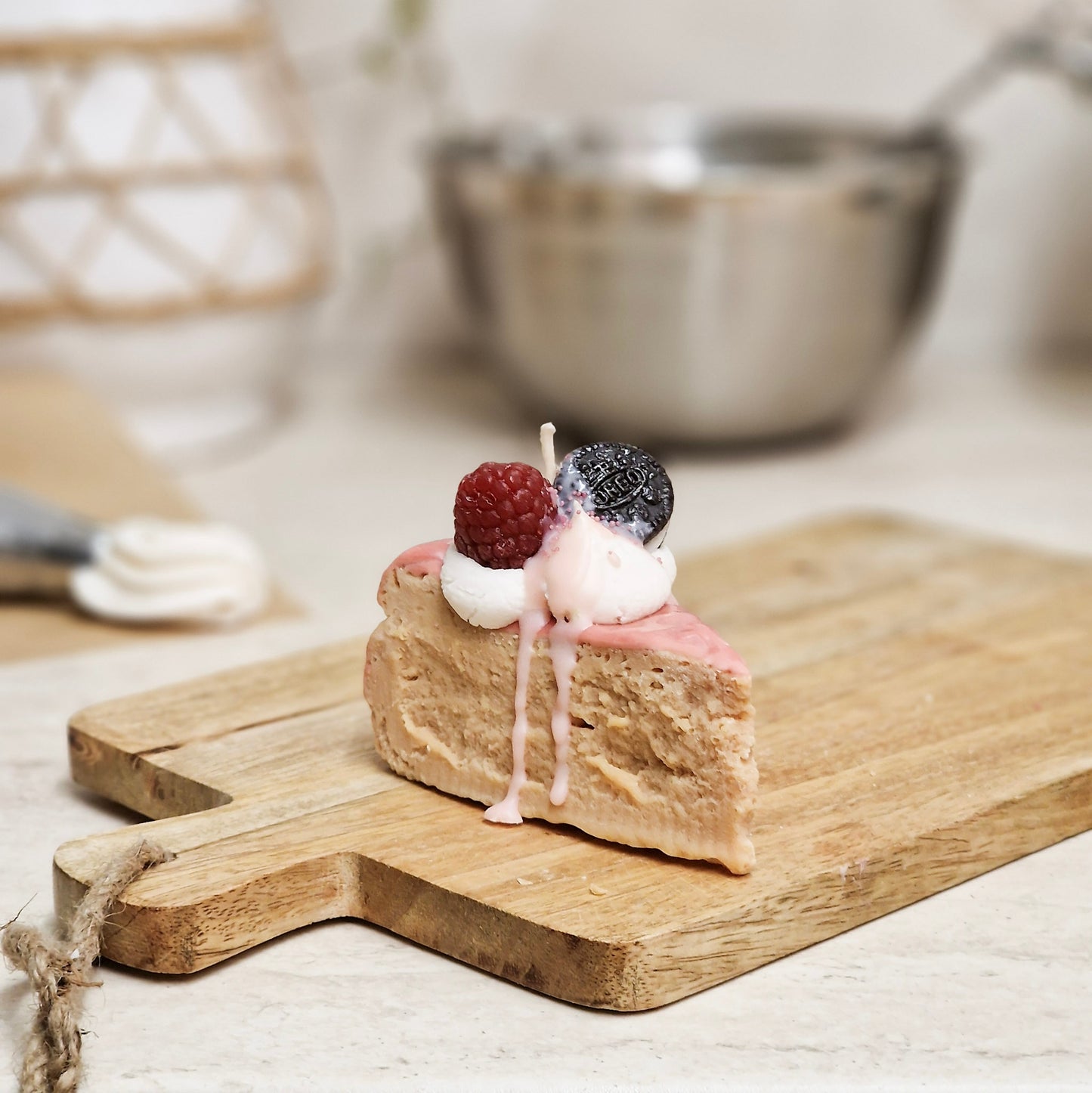 Käsekuchen Stück - Handgemachte Dessertkerze
