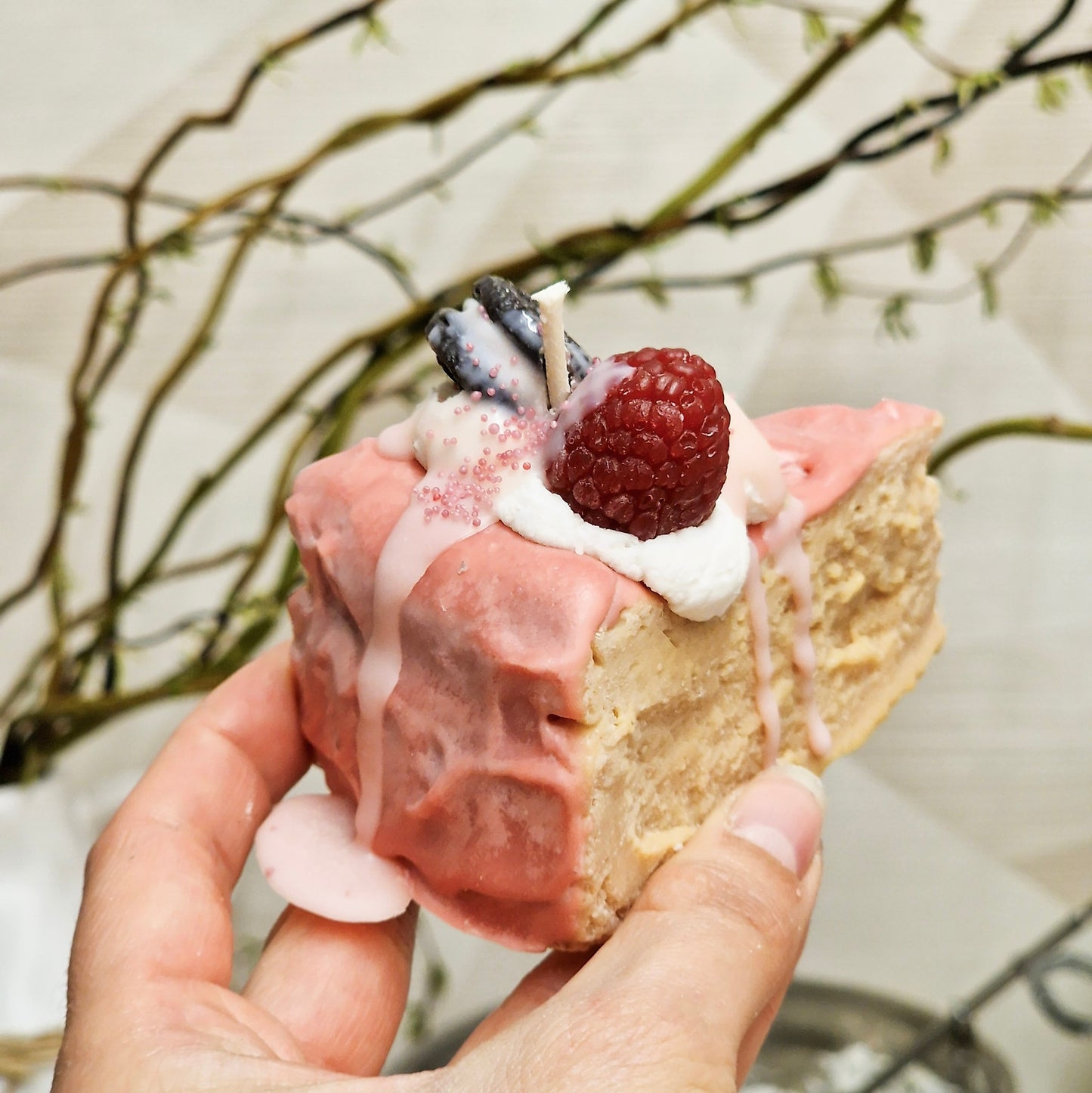 Käsekuchen Stück - Handgemachte Dessertkerze