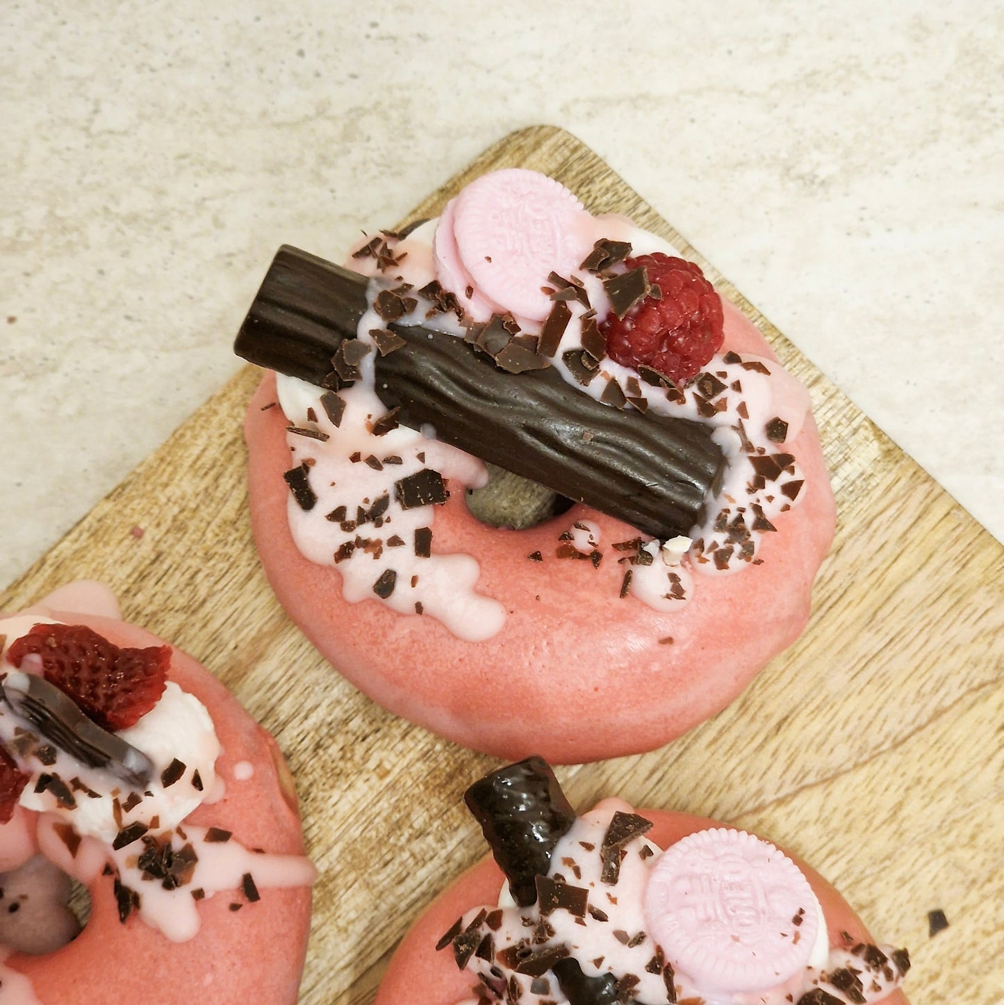 Donut Berry Dream Candle - duftende Kerze
