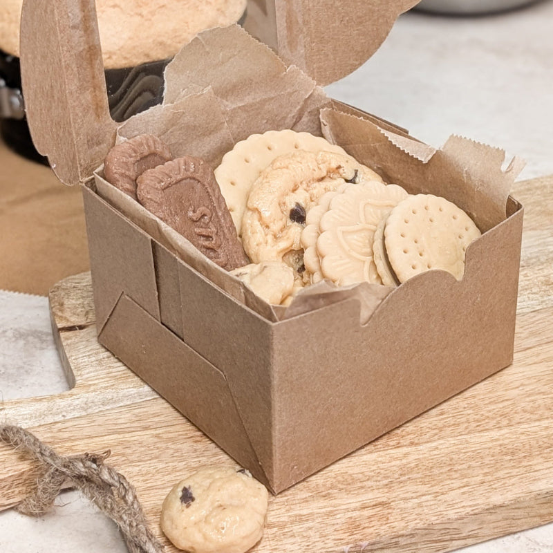 Schrägansicht der DIY Wachs-Topping Box, um die Dimensionen zu veranschaulichen.