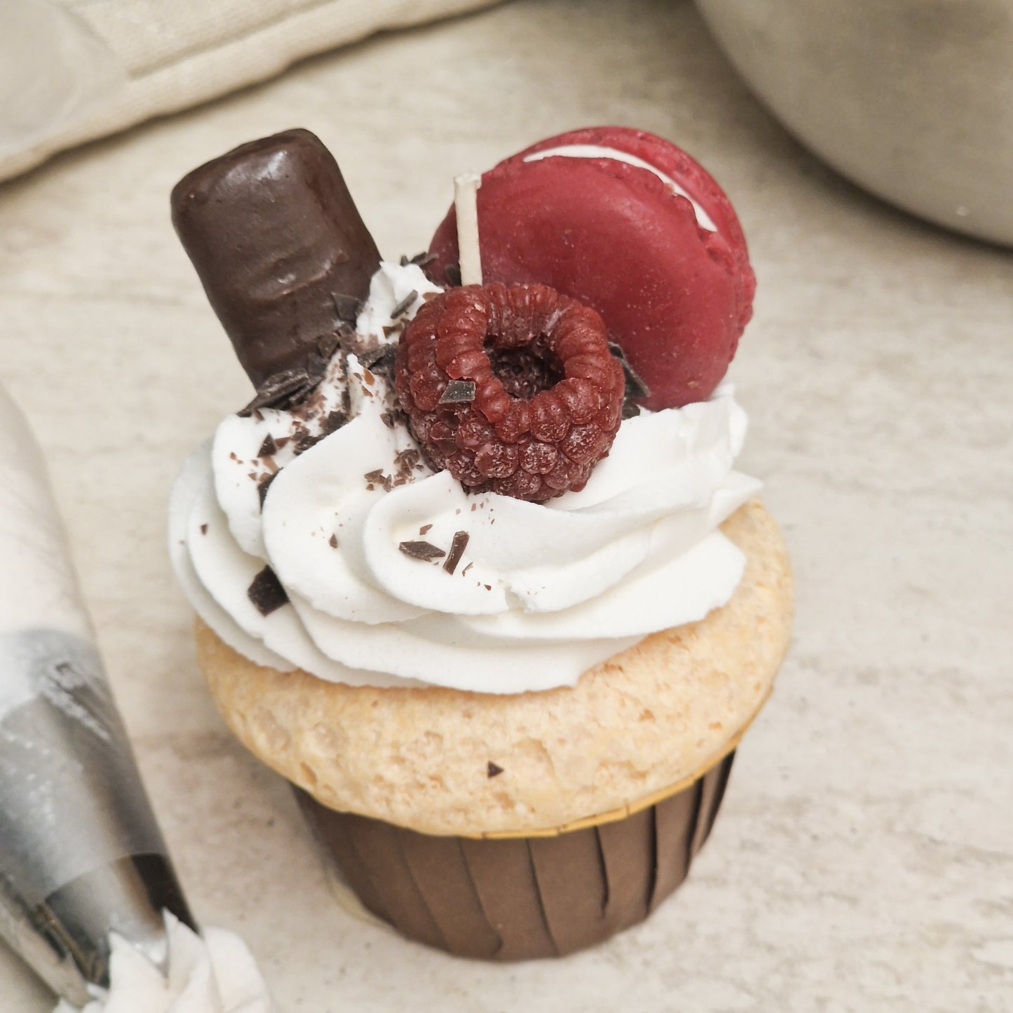 Cupcake Kerze - Macaron